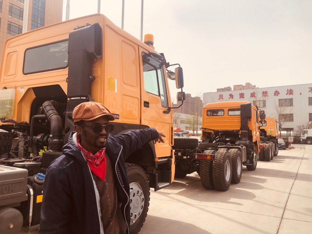 Brand New Howo 10 Tire Tractor Head - Image 3