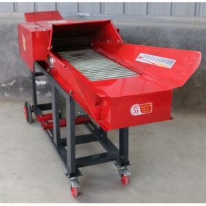 crusher Machine for hay and animal feed.